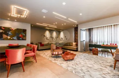 Cobertura duplex à venda no campo belo com 3 suítes, 4 vagas.  porteira fechada