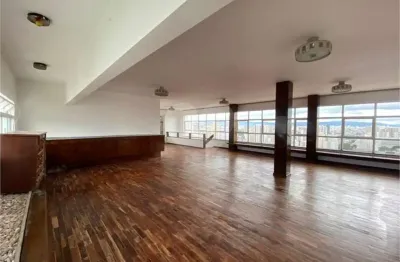 Cobertura ímpar na pompéia ! 400 m2 de uma vista deslumbtrante !