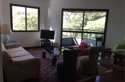 Apartamento bem localizado, moema indios, fora de rota!!