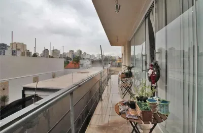 Oportunidade no planalto paulista! lindo sobrado reformado a venda com 3 suites, quintal e espaço para vários carros