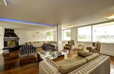 Casa à venda de 1200 m² no morumbi com 7 quartos, 5 suites e 10 vagas.