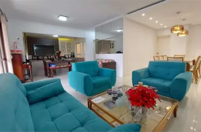 Lindo apartamento com belíssima vista na melhor rua do morumbi