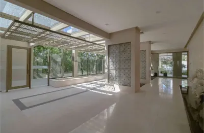 Apartamento de alto padrão à venda. varanda gourmet fechada e integrada ao living, bairro nobre próximo ao parque do ibirapuera!!