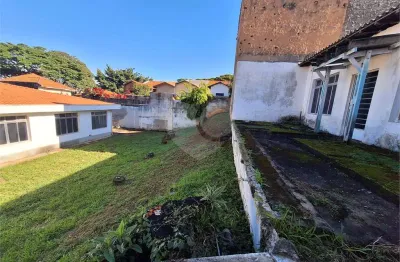 Casa com 405 m² de área construída e 900 m² de terreno em moema à venda ou locação.