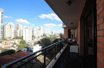 Para receber os amigos com muito espaço: apartamento em perdizes com linda vista para pacaembu.