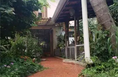 Sobrado no brooklin 3 quartos sendo 1 suite com varanda e armários embutidos