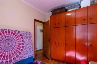 Sobrado comercia/residencial próximo ao shopping metrô santa cruz