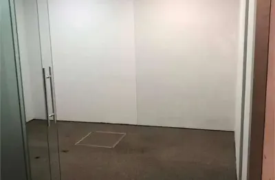 Salas comerciais-localização excelente!! ligue para nós!!