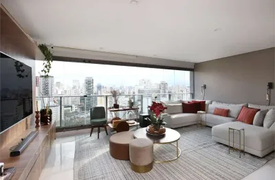 Apartamento com 2 dormitórios, 1 suíte, 3 vagas totalmente mobiliado