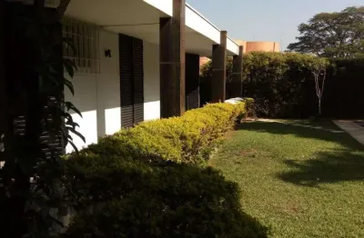 Casa com 3 quartos à venda na Rua Comissário Gastão Moutinho, --, Morumbi, São Paulo