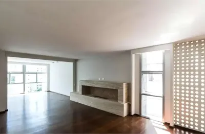 Apartamento com suítes a poucos passos da praça buenos aires