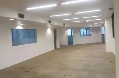 Conjunto comercial, 254 m², 5 vagas, 3 banheiros - excelente localização