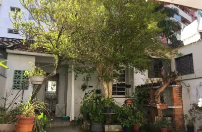 200m2 sobrado na vila clementino perto do metro hsp, 3 dormitórios, quintal com jardim e edicula