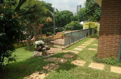 Casa com 4 quartos à venda na Rua Catanduva, --, Pacaembu, São Paulo