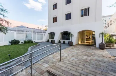Apartamento com 3 dormitórios e 2 vagas no itaim bibi
