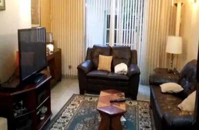 Casa com 3 quartos à venda na Rua Plínio de Morais, --, Sumaré, São Paulo