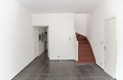 Casa comercial para alugar na Rua Pascal, --, Campo Belo, São Paulo