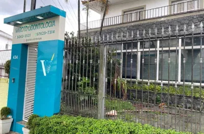 Casa com consultorio odontologico tyotalmente montado