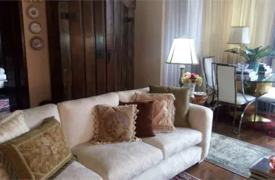 Excelente apartamento no paraíso, entre paulista e ibirapuera, 333 m² de área útil, 4 suítes e 5 vagas.