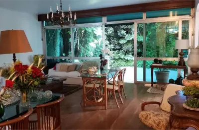 Sobrado comercial  de esquina em ótima localização, 6 salas grandes