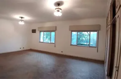 Casa térrea -melhor localização do planalto -400 metros de terreno