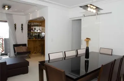 Apartamento na vila pompéia, 3 quartos, 1 suíte e 2 vagas de garagem.