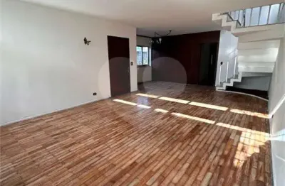Casa com 3 quartos à venda na Rua Catuicara, --, Moema, São Paulo