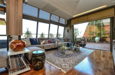 Cobertura jardim europa próxima aos clubes 3 suítes e 3 vagas de garagem