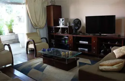 Casa com 3 quartos à venda na Rua Potenji, --, Vila Mariana, São Paulo