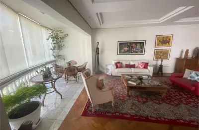 Apartamento com 350m2 3 dormitórios, 1 suite, 1 vagas e 4 banheiros