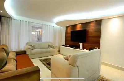 Oportunidade!!! lindo sobrado  230m², 3 suites, quintal, varanda e com piscina aquecida!!!!