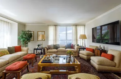 Apartamento à venda de 206m² no jardim paulista com 3 quartos sendo 1 suíte e 2 vagas.