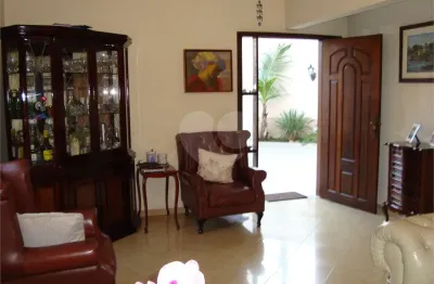 Brooklin, sobrado 313 m² reformado, 3 dormitórios,  3 salas ,