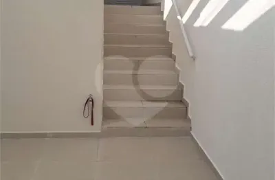 Casa com 3 quartos à venda na Rua Camundo, --, Planalto Paulista, São Paulo