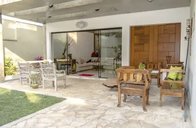 Casa com 4 quartos à venda na Rua Baiás, --, Alto de Pinheiros, São Paulo
