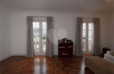 Apartamento com 2 quartos para alugar na Rua Padre João Manuel, --, Jardim América, São Paulo