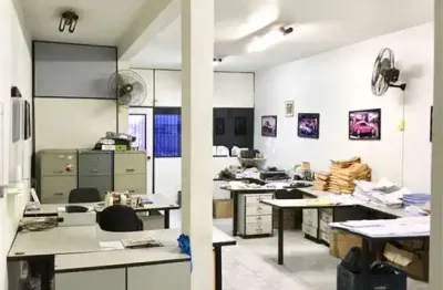 Prédio comercial na rua domingos de morais-multicomércio - proximo ao largo ana rosa.