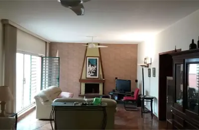 Casa à venda em campo belo para uso residencial ou comercial, agende uma visita!