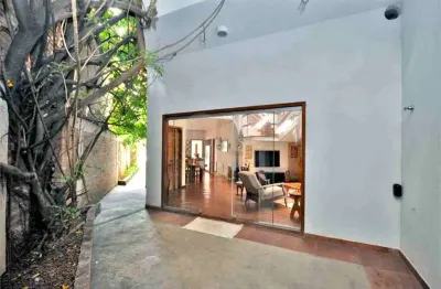 Casa com 3 quartos à venda na Rua Juréia, --, Vila Mariana, São Paulo