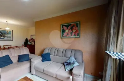 Apartamento com 3 quartos à venda na Rua Alvorada, --, Vila Olímpia, São Paulo