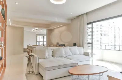 Apartamento todo reformado a venda no paraíso, com 202 m2, ar condicionado, 3 varandas, 3 suítes e 3 vagas