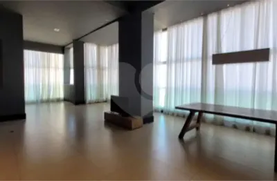 Apartamento no çiragan mobiliado. lindo e amplo com 1 dormitório, ar, área de serviço e 2 vagas.