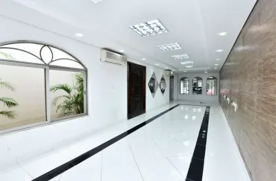 Sobrado residencial/comercial à venda na vila olímpia de 3 quartos, 1 suite e 2 vagas.
