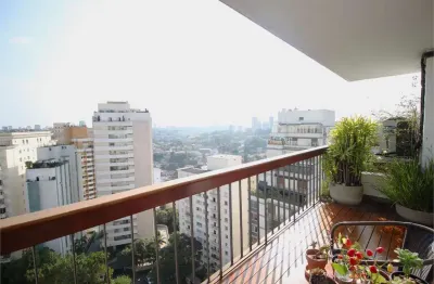 Excelente cobertura duplex com vista espetacular para o vale do pacaembu!