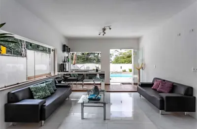 Sobrado panamby, já esta montado para comercio c/várias salas , espaço zen, piscina.