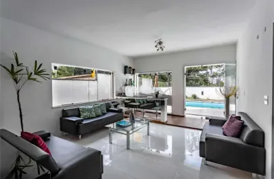 Sobrado panamby, já esta montado para comercio c/várias salas , espaço zen, piscina.