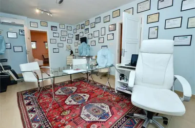 Casa com 7 quartos à venda na Avenida Rouxinol, --, Moema, São Paulo