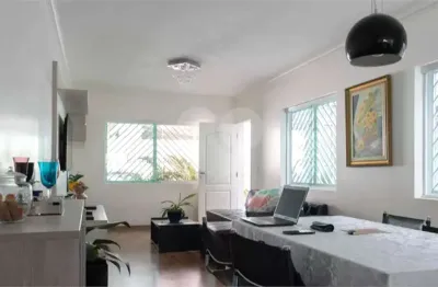 Casa com 3 quartos à venda na Rua Manuel de Morais, --, Vila Mariana, São Paulo