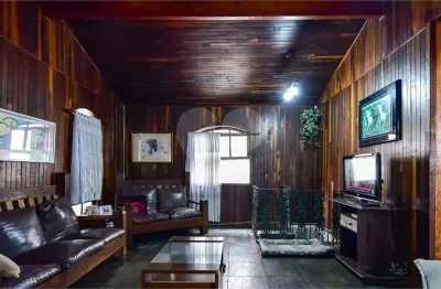 Casa com piscina e área gourmet no planalto paulista – oportunidade!