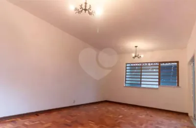 Casa com 4 quartos à venda na Alameda dos Guaiases, --, Moema, São Paulo